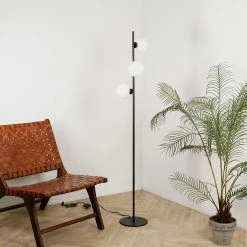 Opjet Lampadaire En Métal H152cm 3 Globes En Verre Opaline Noir - Edmond 13 Opjet Lampadaire En Métal H152cm 3 Globes En Verre Opaline Noir - Edmond -Sema Design Boutique 621999 SITU01 WEB