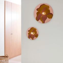 Market Set Applique En Métal, Velours Et Lin H40cm Pivoine - Sonia Laudet Nostalgia 13 Market Set Applique En Métal, Velours Et Lin H40cm Pivoine - Sonia Laudet Nostalgia -Sema Design Boutique 623149 FRN04 WEB